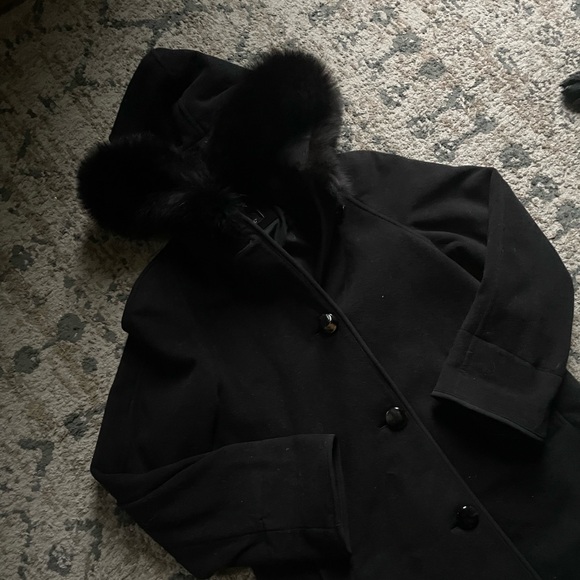 London Fog Full Length Lined Jacket With Faux Fur Hood Size 6 P Feminine 10/10 - Picture 5 of 8